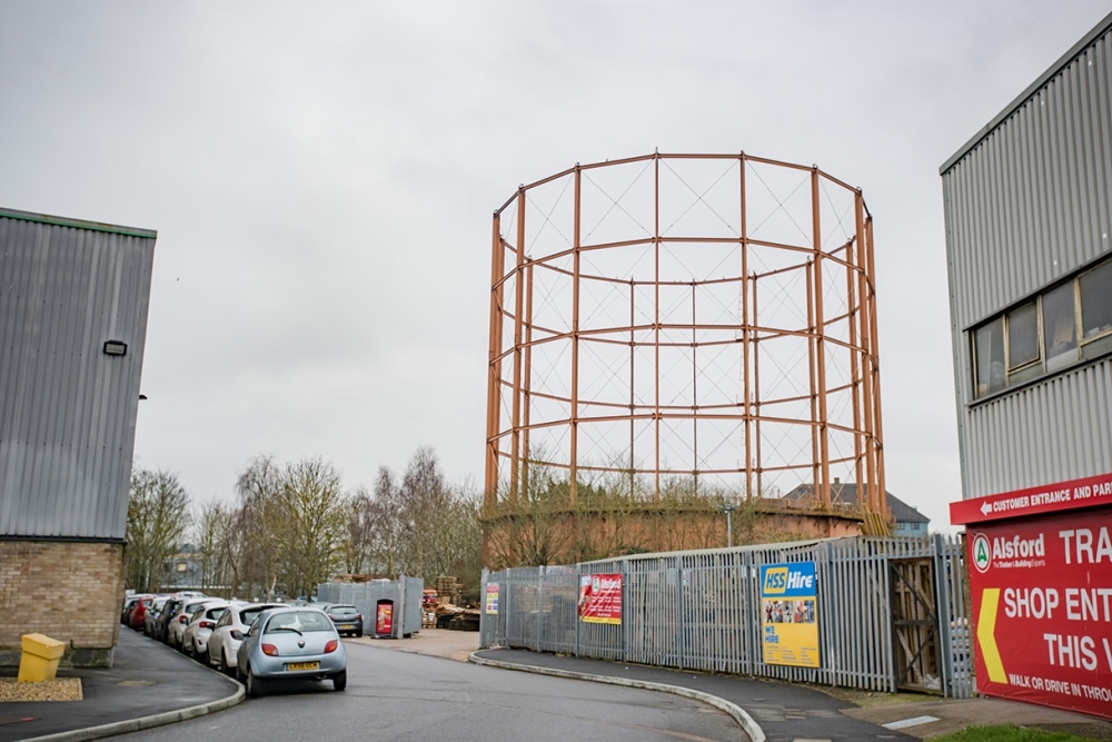 Council halts gas holder demolition over impact on residential housing